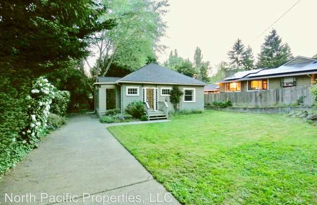 11025 38th Ave NE - 11025 38th Ave NE, Seattle, WA 98125