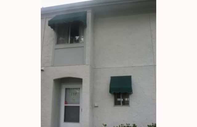 137 114th N Ave - 137 114th Ave N, St. Petersburg, FL 33716