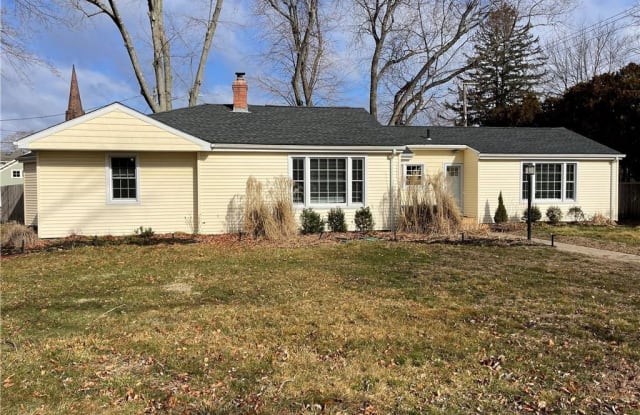 10 Rockwell Street - 10 Rockwell Street, Norwich, CT 06360
