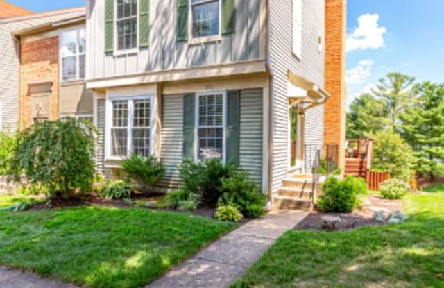 12151 Wedgeway Ct - 12151 Wedgeway Court, Fair Oaks, VA 22033