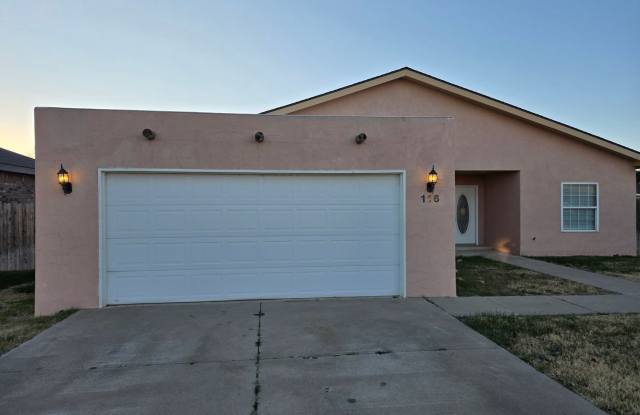 3 Bed 2 Bath Home Available NOW! - 116 Gail Jackson Court, Clovis, NM 88101