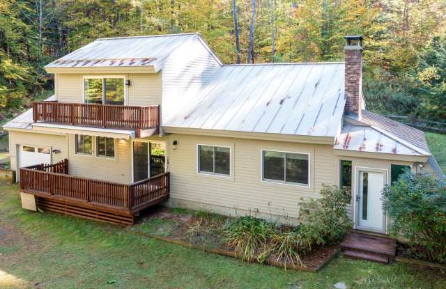 3-Bedroom House Quechee, VT - 172 Tichnor Road, Windsor County, VT 05059