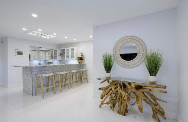 11335 Twelve Oaks Way Gallery 3