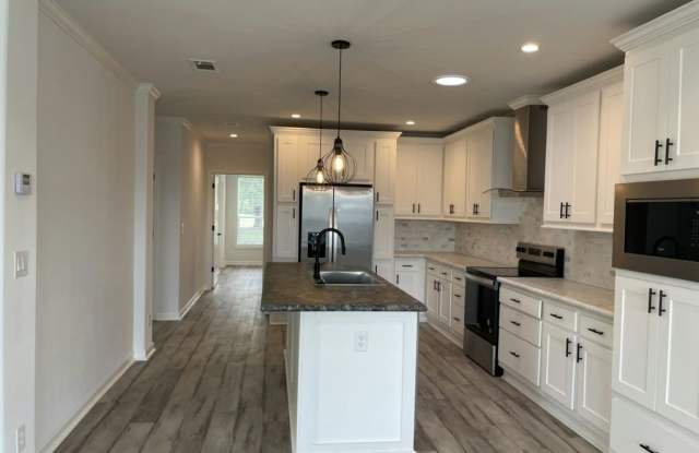 107 Country Club Dr Gallery 2