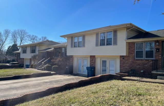 Charming 2-Bedroom Apartment – February Move-In Available! photos photos