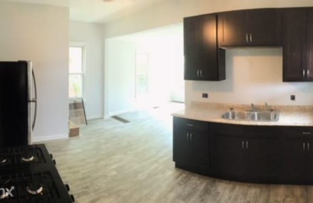 1438 Coutant Ave - 1438 Coutant Avenue, Lakewood, OH 44107