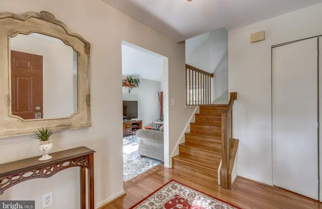 20713 BOUNTYFIELD COURT Gallery 2