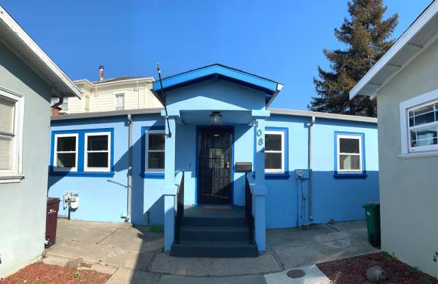 UPDATED 1000 sf 2 BR/1BA  Oak Center/West Oakland Cottage Minutes from Emeryville, Downtown, 80, 580, 880, 980 Fwy's photos photos