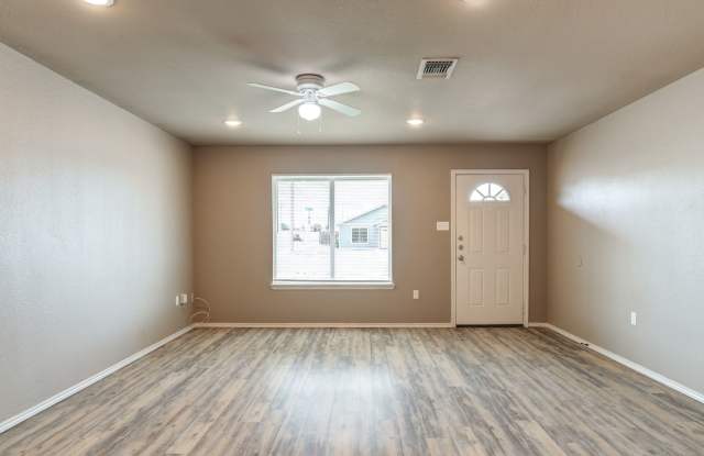 Cozy 3 bedroom Home Gallery 3