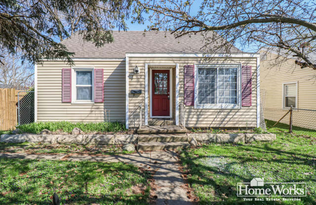 210 E Jefferson Blvd - 210 East Jefferson Boulevard, Mishawaka, IN 46545