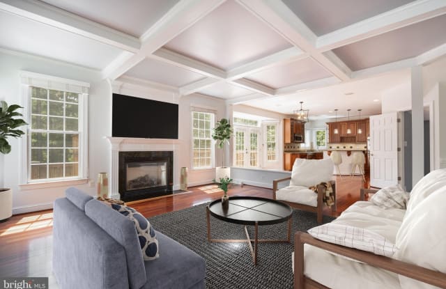 6010 ASHBY HEIGHTS CIRCLE - 6010 Ashby Heights Circle, Hayfield, VA 22315