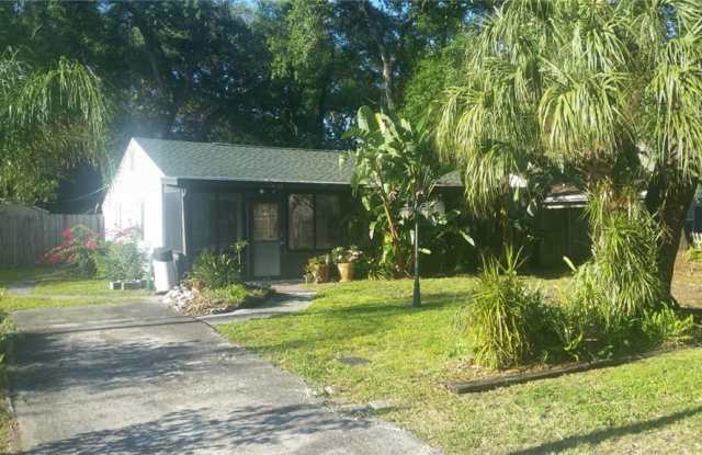 4715 W KNIGHTS AVENUE Gallery 3