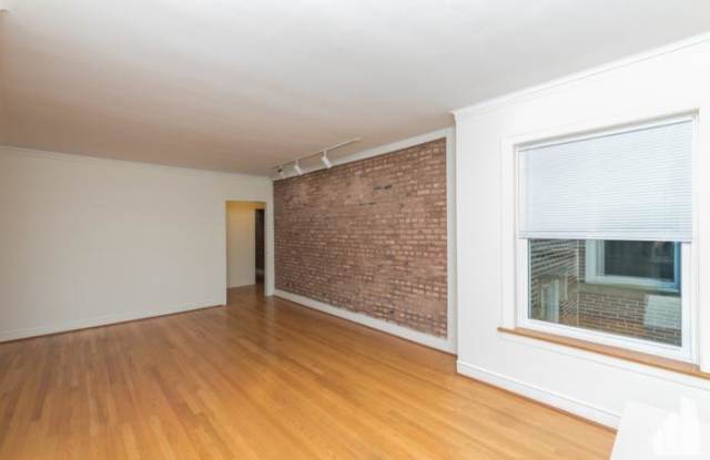 6629 N GLENWOOD Gallery 3