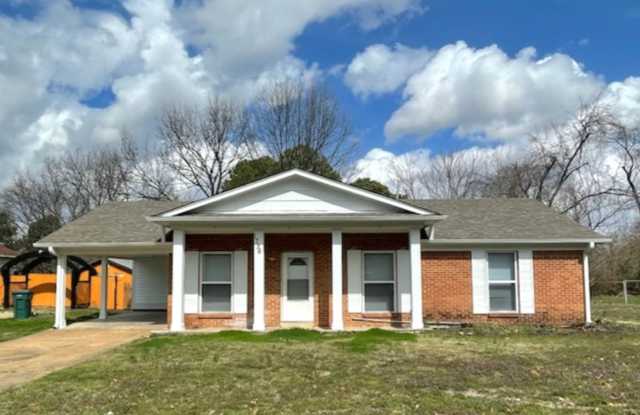 Adorable renovated home in Southaven photos photos