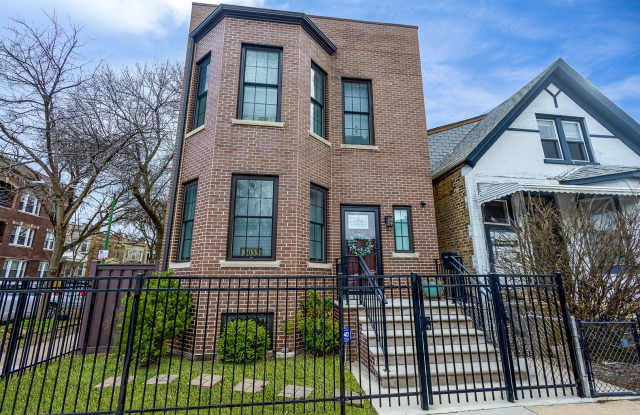 3033 W Diversey Avenue photos photos