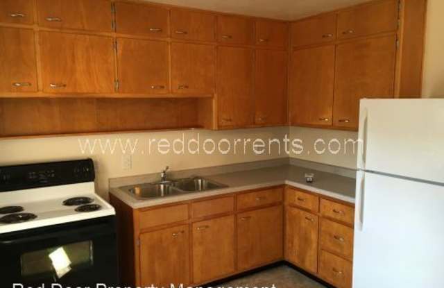 5909-5911 Buick Dr Gallery 2