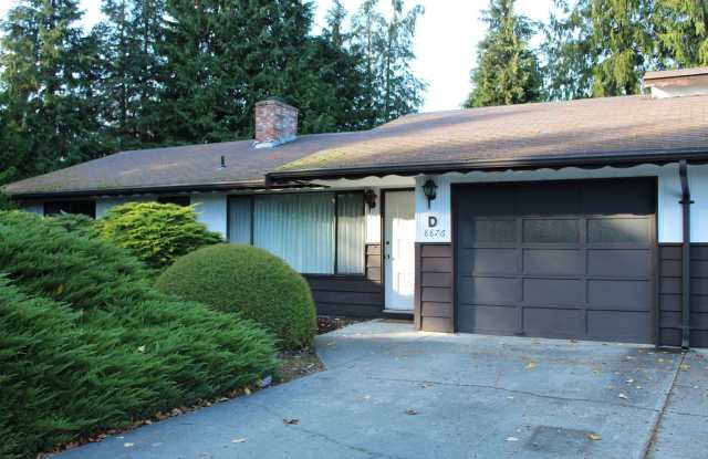 Nice Duplex for Lease Near Town! Gallery 1