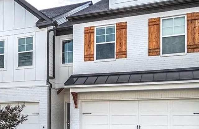 Room in 3 Bedroom Home in Auburn Gallery 1