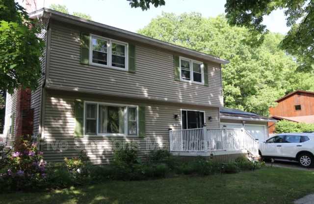 70 Pleasant Avenue photos photos