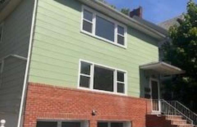 252 N 6Th St photos photos