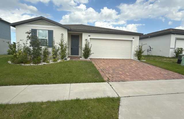 Stunning 4-bedroom, 3-bathroom, 2-stall garage, home. The only thing missing is you. photos photos