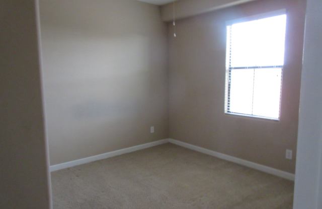 3464 N Boulder Court Gallery 2