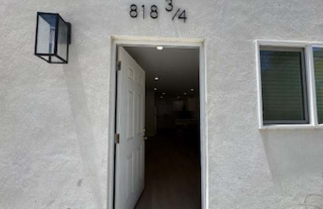 818 3/4 E. 87th  Pl. photos photos