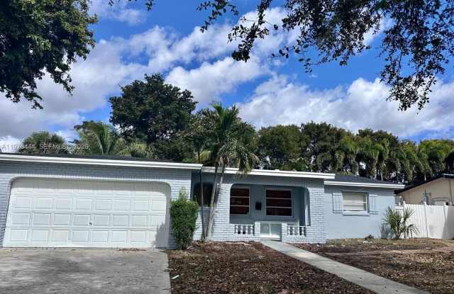 6777 NW 4th St photos photos