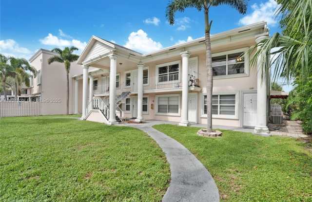 4521 NE 21st Ave photos photos