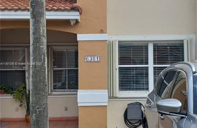 6301 SW 138th Pl - 6301 Southwest 138th Place, Kendale Lakes, FL 33183
