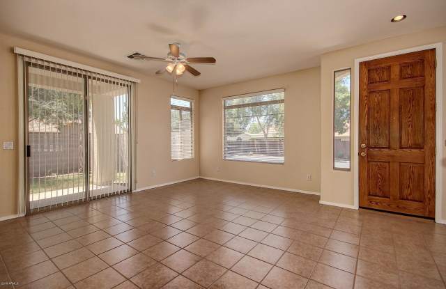 1263 S EMMETT Drive Gallery 3