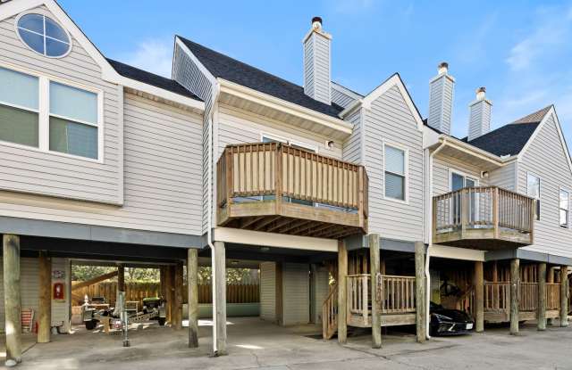 Willoughby Beach Gallery 1