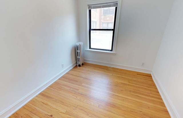 1440 E. 52nd Street Gallery 4