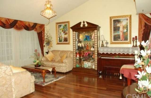 13004 Hart Place Gallery 4