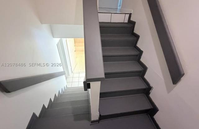 20110 SW 88th Ct Gallery 4
