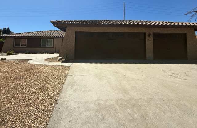 Beautiful Canyon Crest Home - 800 Vía Mindi, Riverside, CA 92506