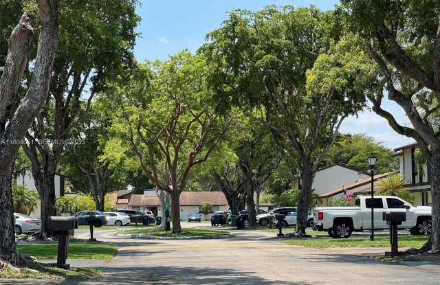 12721 SW 68th Ter. photos photos