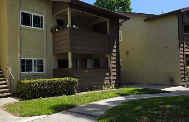Two Bedroom Upper Unit Condo in Oceanside photos photos