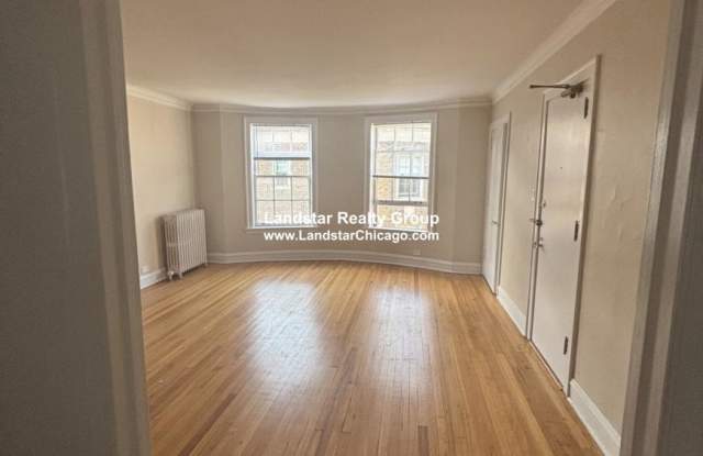 909 Elmwood photos photos