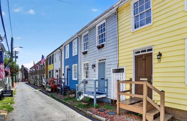 35 PINKNEY Street Gallery 4