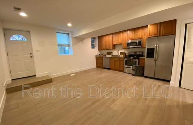 605B Kenyon St NW photos photos