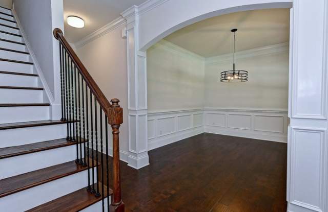5810 Carmel Road Gallery 3
