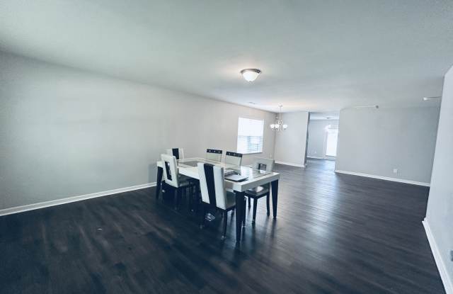 3712 Livingston Cir Gallery 2
