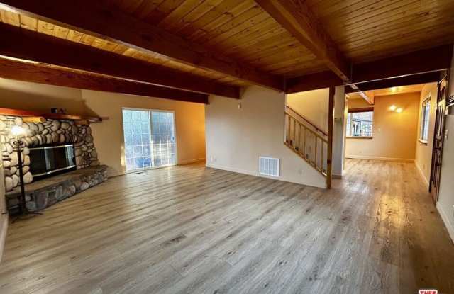 525 Santa Barbara Ave Gallery 2