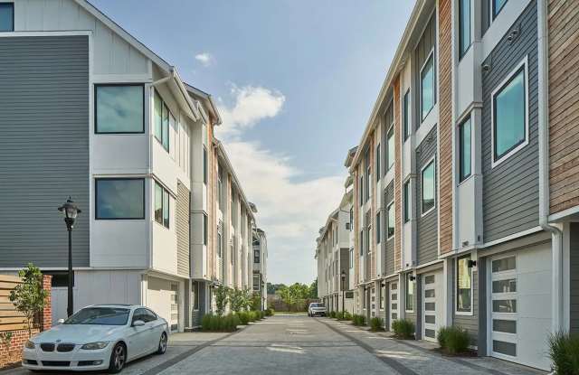 Beautiful Modern 3-Bedroom Townhome Rooftop Terrace + 2-Car Garage photos photos