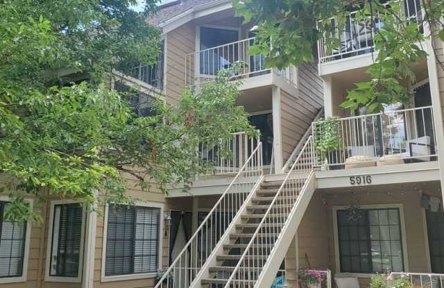 2B / 2B Condo with Loft and Garage Available ASAP! photos photos