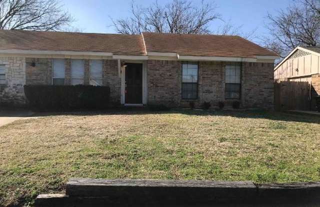 8008 Trimble Drive - 8008 Trimble Drive, Fort Worth, TX 76134