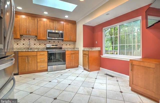 2405 EARLSGATE CT Gallery 2
