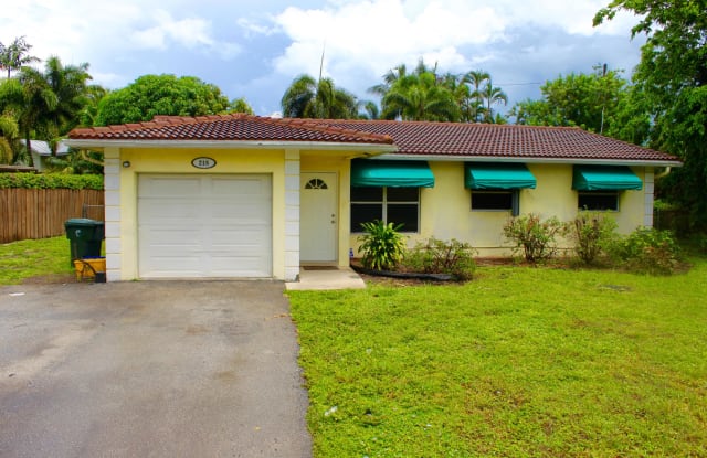 215 NW 35th Street - 215 Northwest 35th Street, Boca Raton, FL 33431