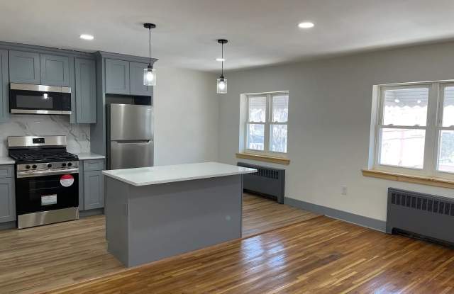818 E 234th St # 3 photos photos
